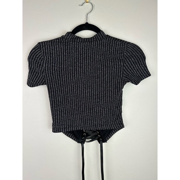 Y2K ALERT!! Black with Silver Detail Turtleneck w/ Open Back - Picture 2 of 6